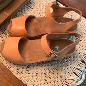 Mia wooden open toe clog sandals